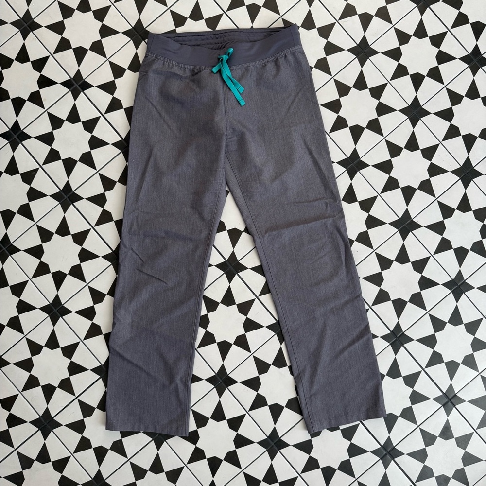 Figs Gray Scrubs with Teal Drawstring